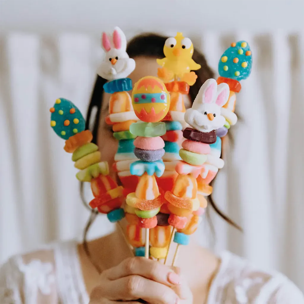 BROCHETTE DE BONBONS PÂQUES - Institut MAIA