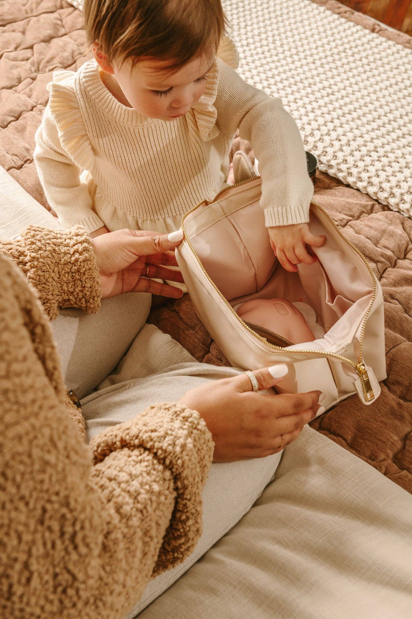 SAC MAMA DE TRANSPORT EN CUIR SOUPLE - Institut MAIA