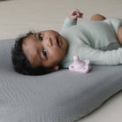 Housse en mousseline pour coussin Snuggle Me Lounger Curve - Pierre - Institut MAIA