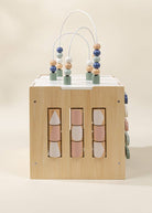 Cube d'activités en bois - Institut MAIA