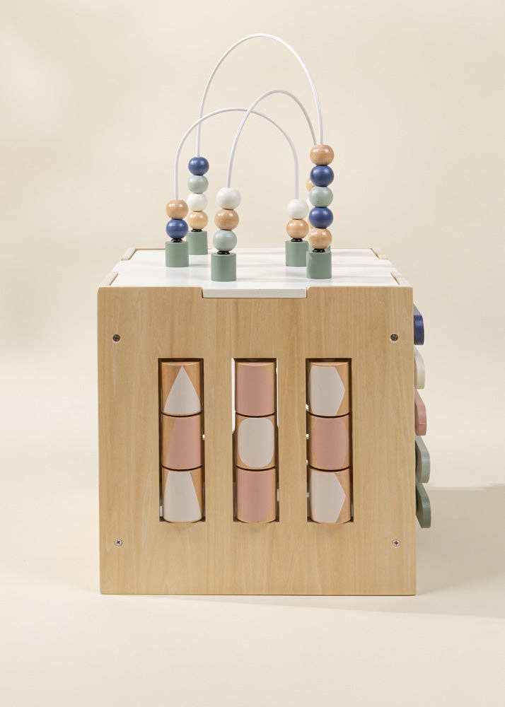 Cube d'activités en bois - Institut MAIA