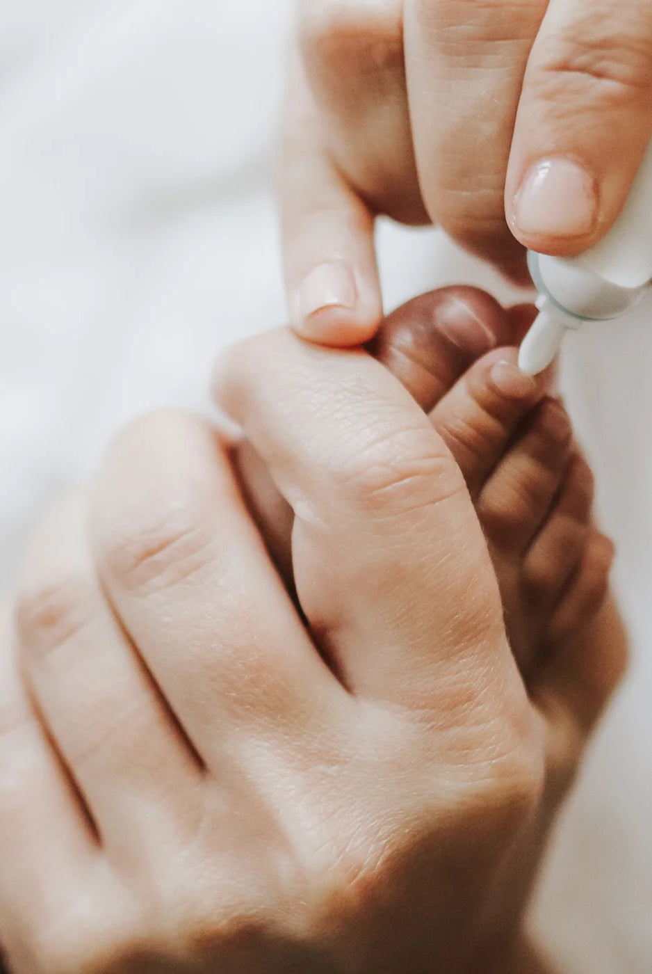3-EN-1 CURE-OREILLES,ONGLES & NEZ POUR NOUVEAU-NÉ - Institut MAIA