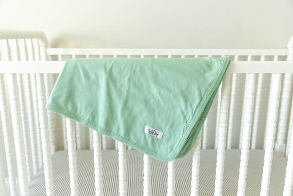 ENSEMBLE COUVERTURE ET BONNET - SAUGE - - Institut MAIA