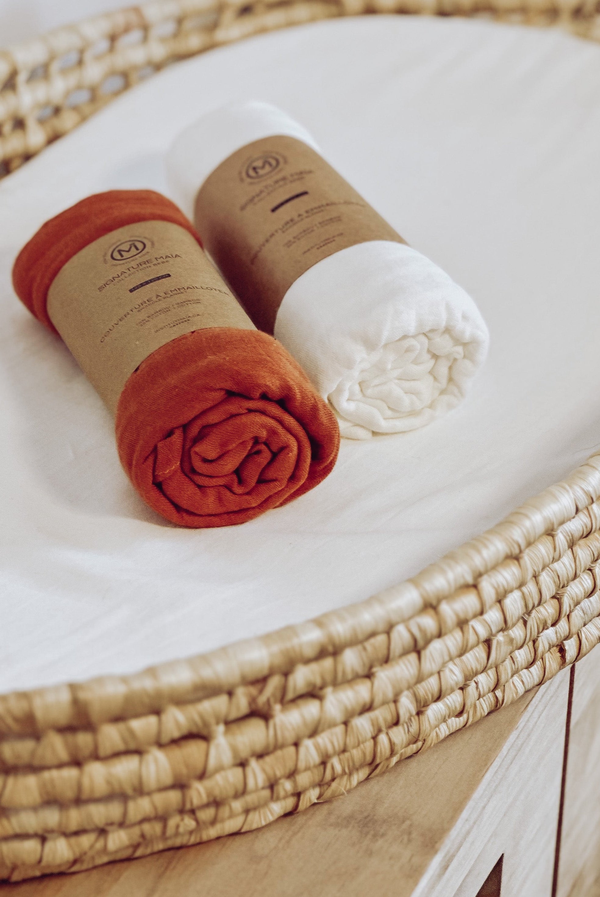 COUVERTURE À EMMAILLOTER MAÏA - Institut MAIA