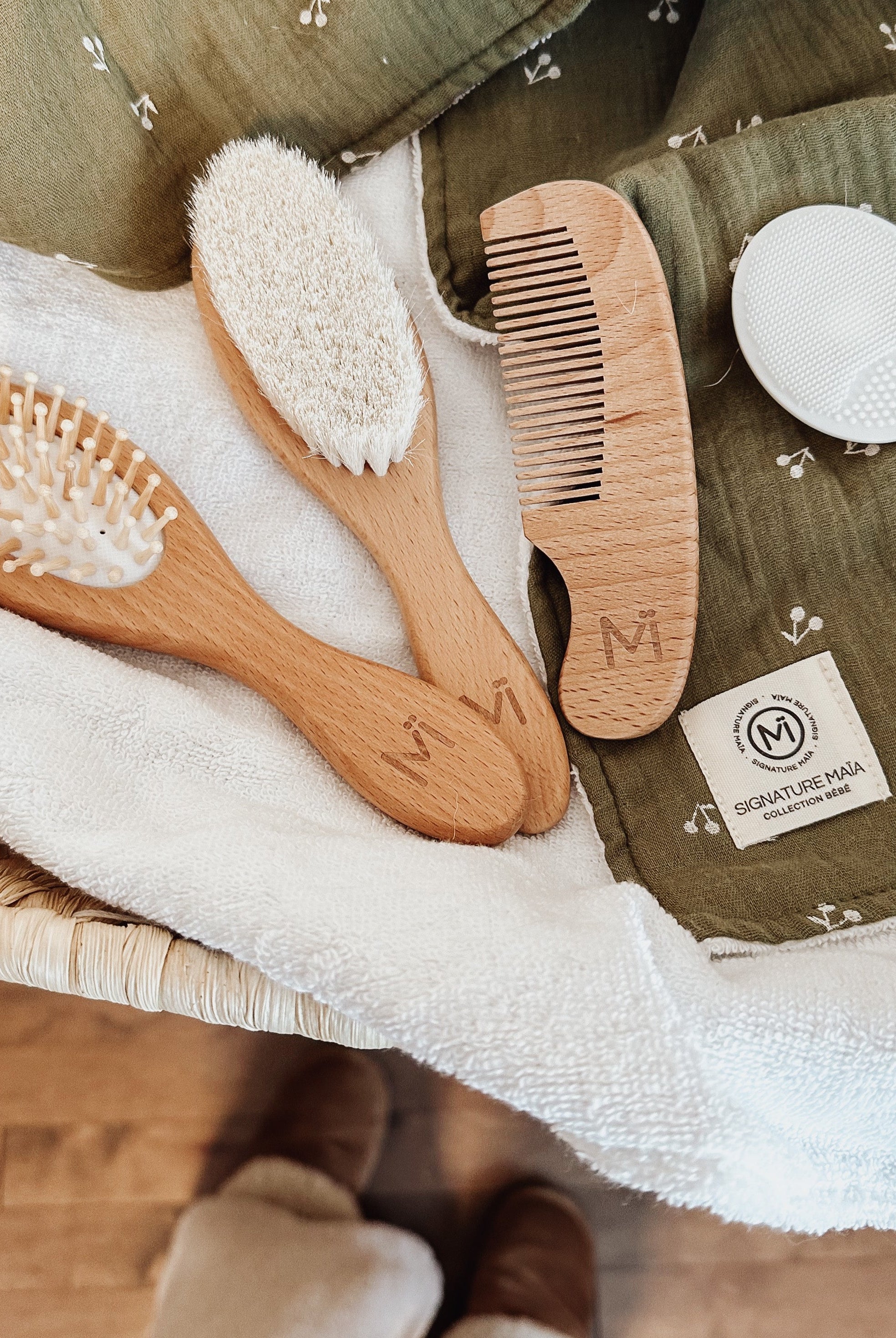 ENSEMBLE DE 4 BROSSES POUR BÉBÉ - Institut MAIA