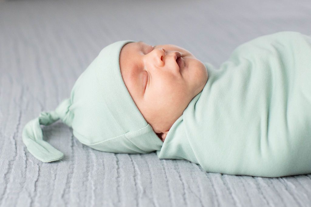 ENSEMBLE COUVERTURE ET BONNET - SAUGE - - Institut MAIA