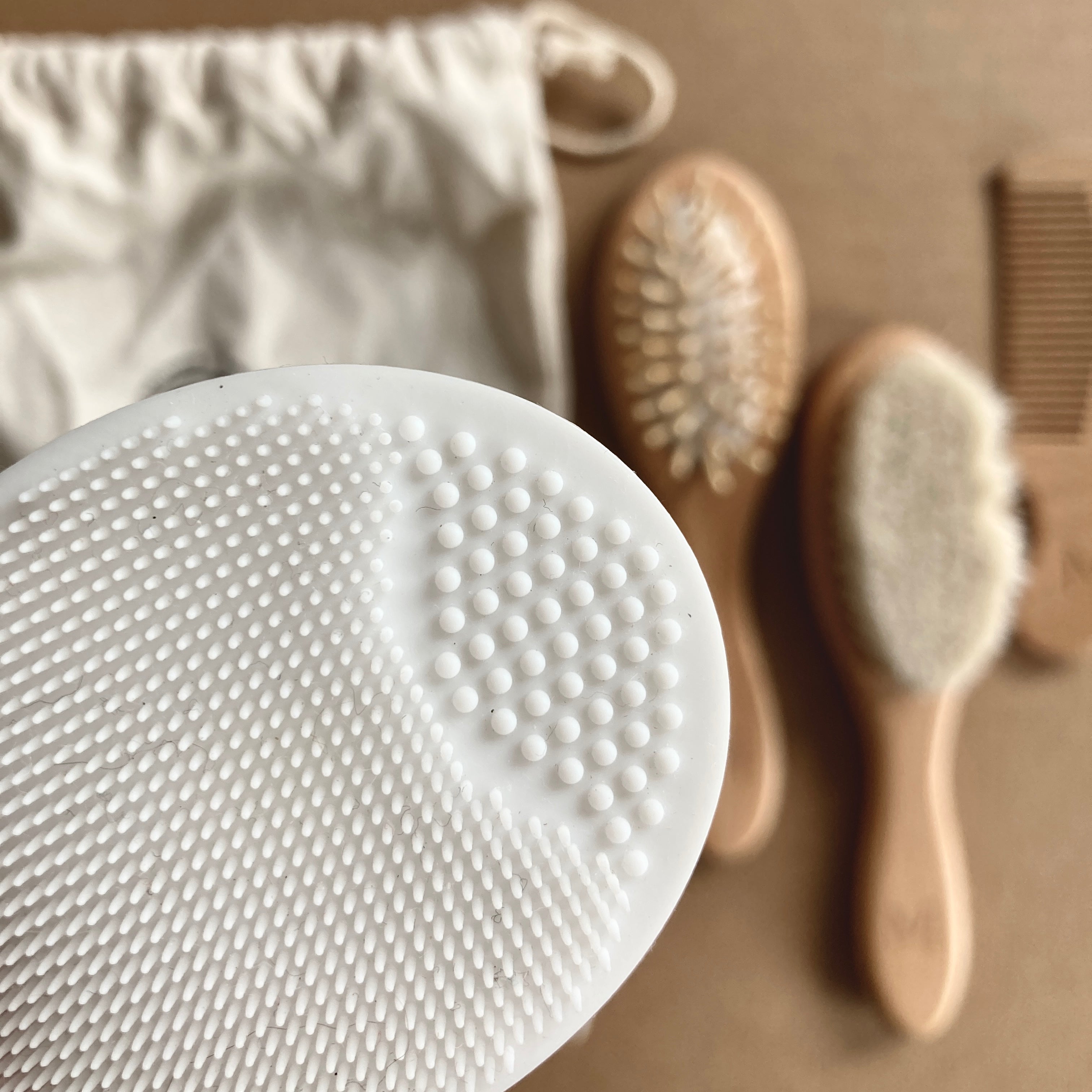 ENSEMBLE DE 4 BROSSES POUR BÉBÉ - Institut MAIA