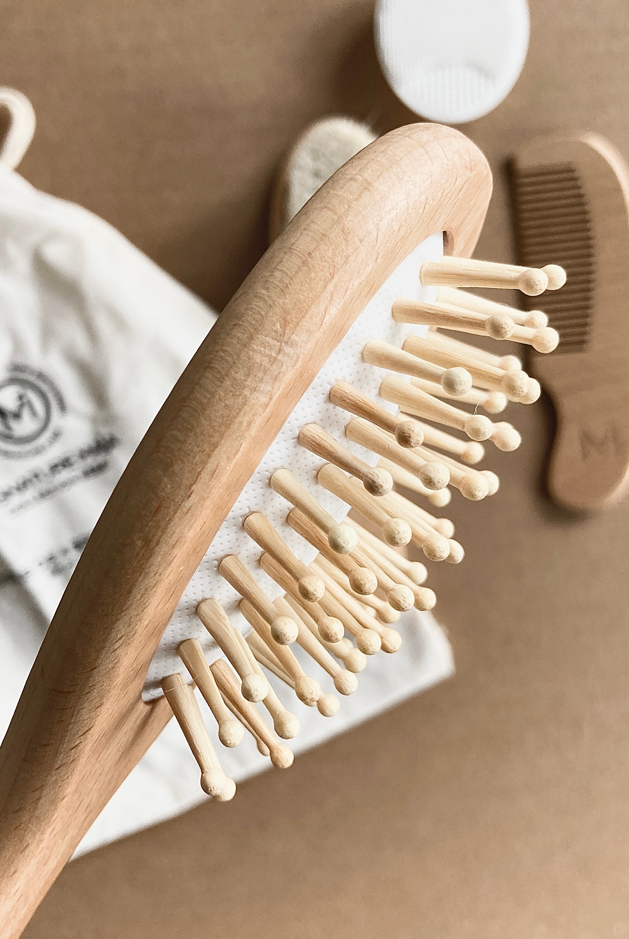 ENSEMBLE DE 4 BROSSES POUR BÉBÉ - Institut MAIA