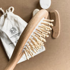 ENSEMBLE DE 4 BROSSES POUR BÉBÉ - Institut MAIA