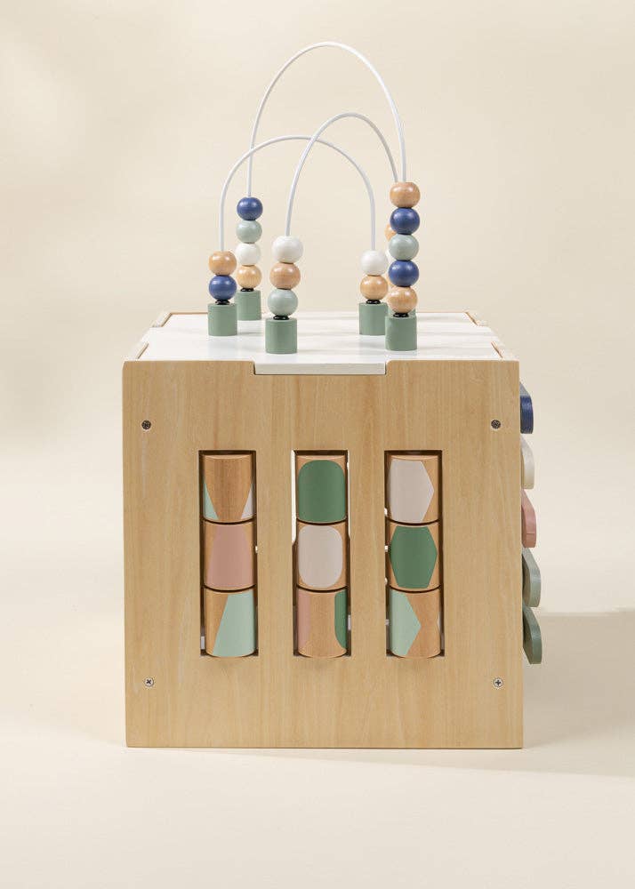 Cube d'activités en bois - Institut MAIA