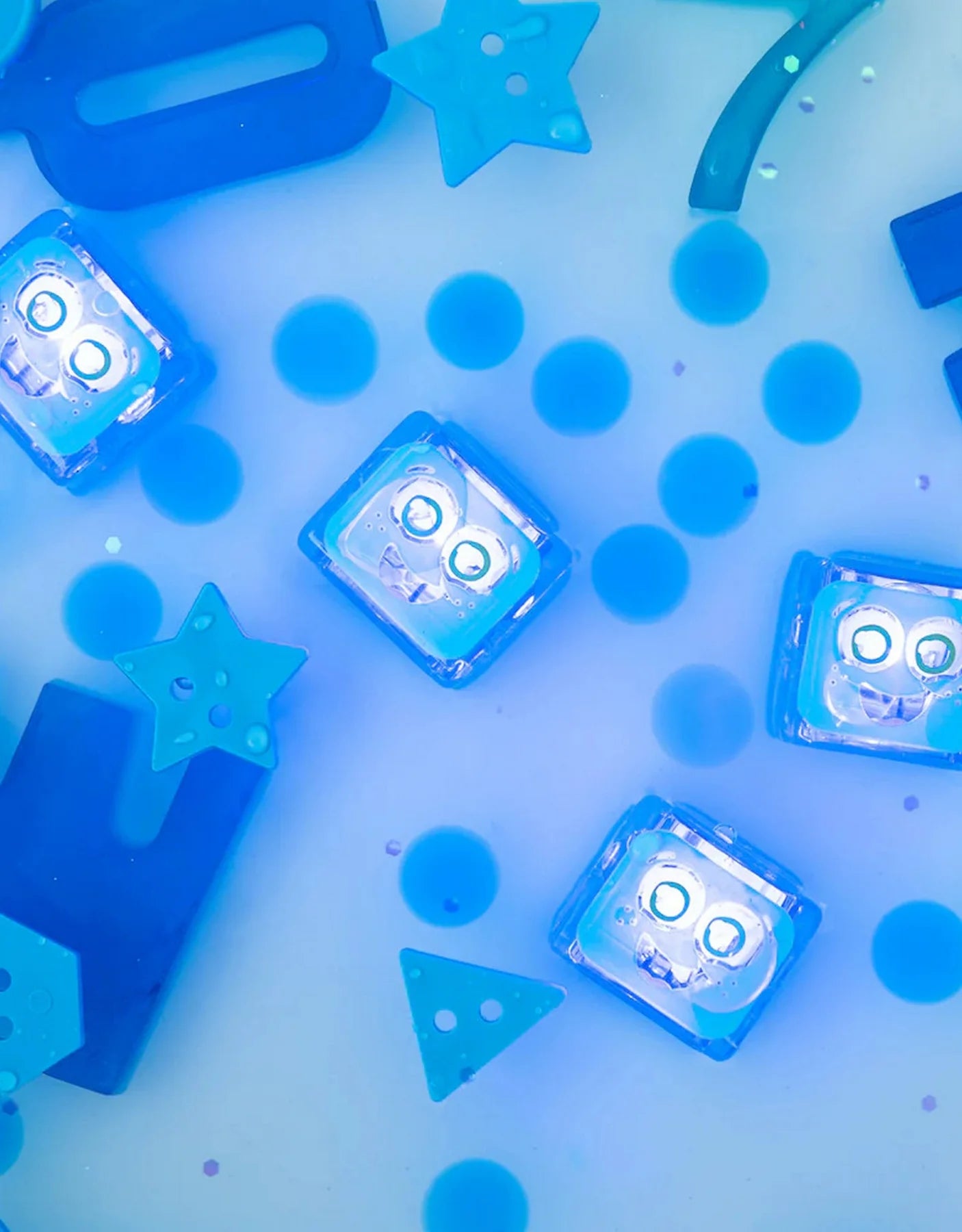 CUBE LUMINEUX BLEU - BLAIR - Glo Pals - Institut MAIA