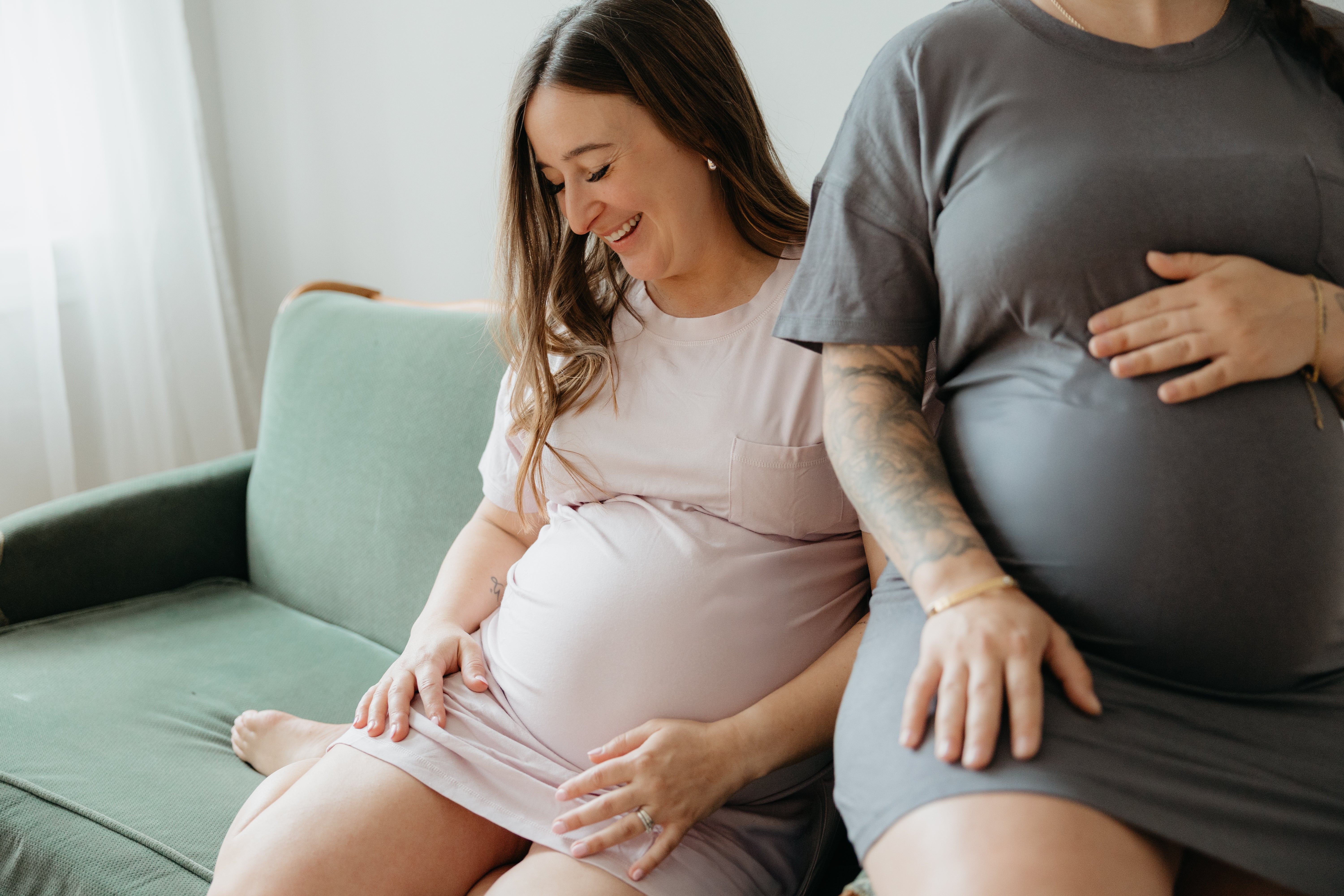 ROBE T-SHIRT DE MATERNITÉ AKNA - CHARCOAL - Institut MAIA