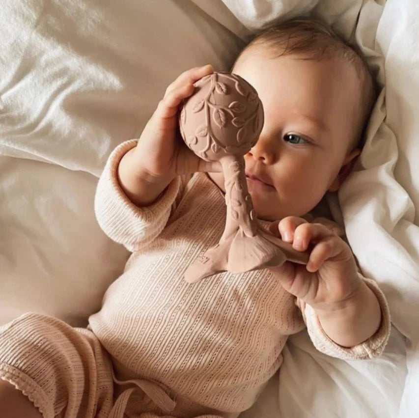 HOCHET EN CAOUTCHOUC NATUREL PLUMERIA - Institut MAIA